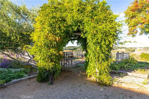 Tiny photo for 5415 Fairhills Rd, Paso Robles, CA 93446 (MLS # NS25253741)