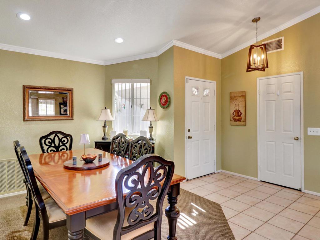 9527 Oakmount