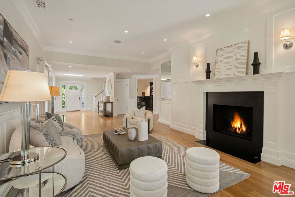 415 Palisades Avenue