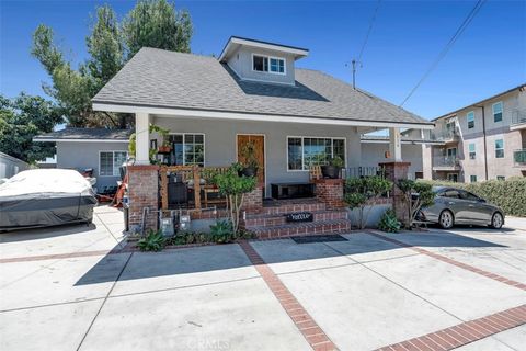 Photo of 116 N Bonnie Beach Place, East Los Angeles, CA 90063 (MLS # CV25190064) Photo of 116 N Bonnie Beach Place, East Los Angeles, CA 90063 (MLS # CV25190064)