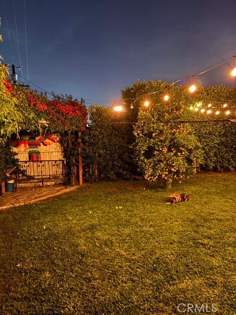 1115 E 105th