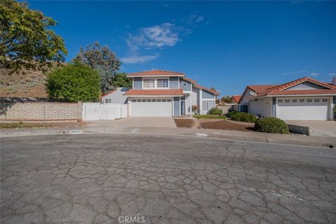 Photo of 28043 Woodstock Avenue, Castaic, CA 91384 (MLS # SR26040706)