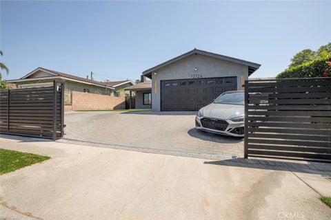 Photo of 12724 De Foe AVE, Sylmar, CA 91342 (MLS # SR26121014)