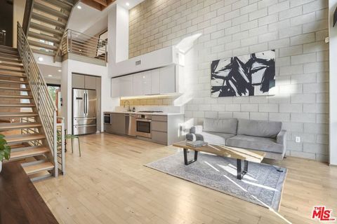 3450 Cahuenga Boulevard 402 Los Angeles CA 90068