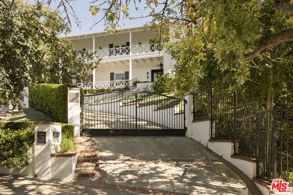 Photo of 10428 Wyton Drive, Los Angeles, CA 90024 (MLS # 26674465)