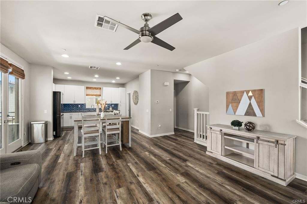 817 S Anaheim Boulevard 106