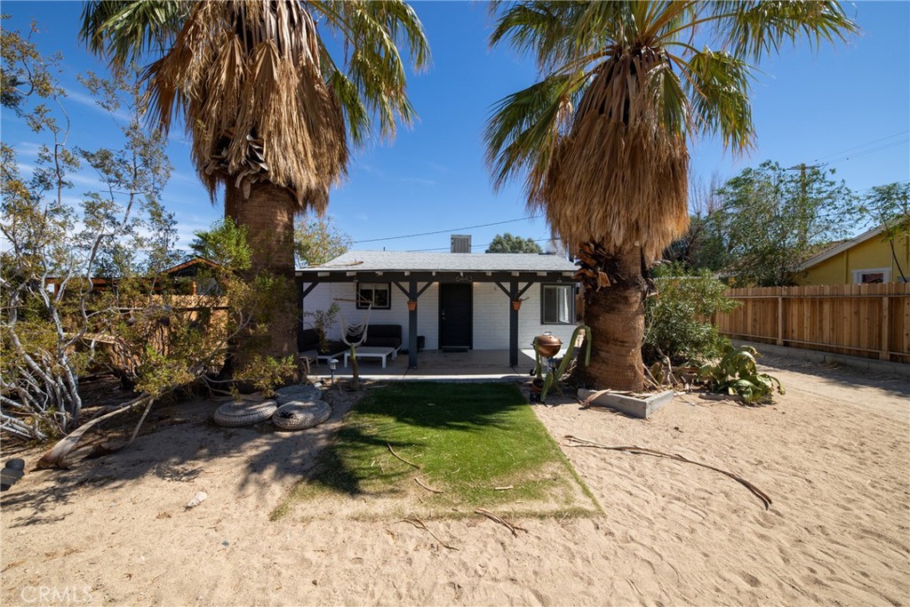 6443 Valley View Street