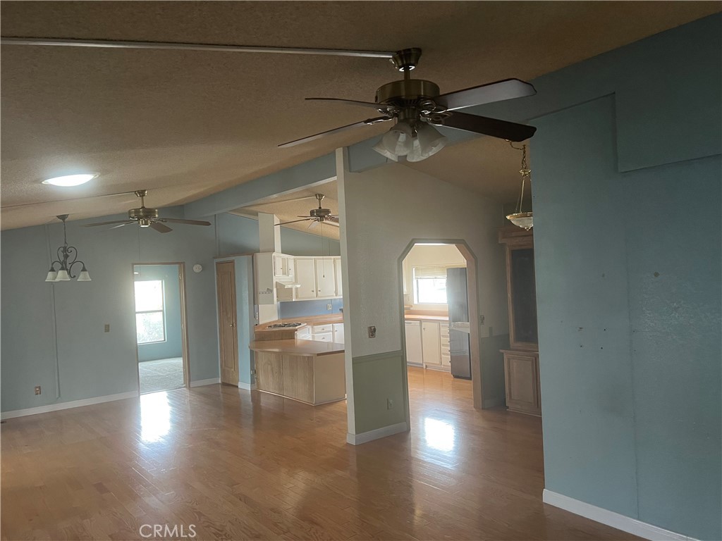 10961 Desert Lawn Dr 79