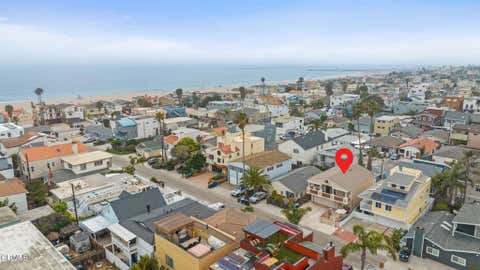 Tiny photo for 141 Pasadena Avenue, Oxnard, CA 93035 (MLS # V1-37536)