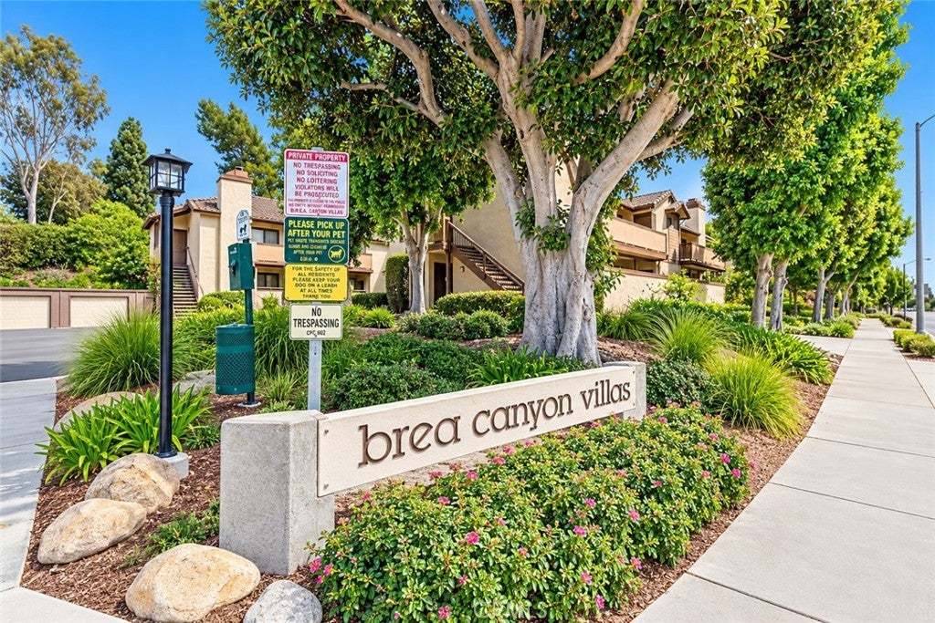 600 N Brea Boulevard 44