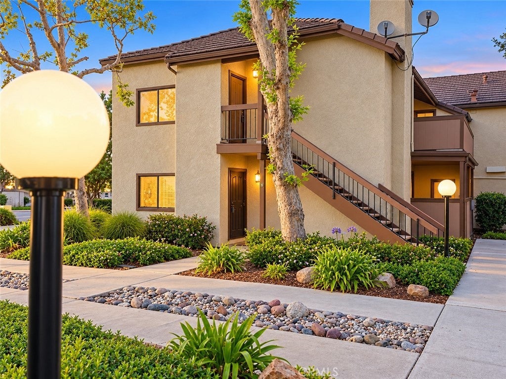 600 N Brea Boulevard