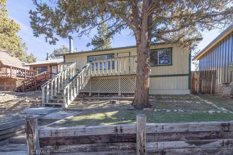 Photo of 151 Vista Ave, Sugarloaf, CA 92386 (MLS # IG26039066)