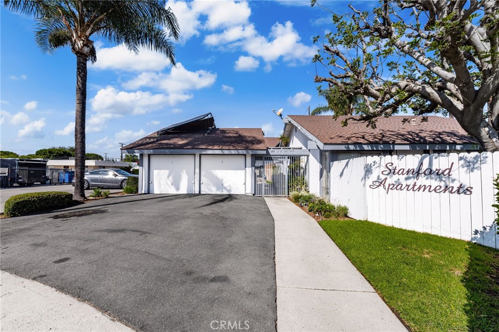 111 N Stanford Avenue