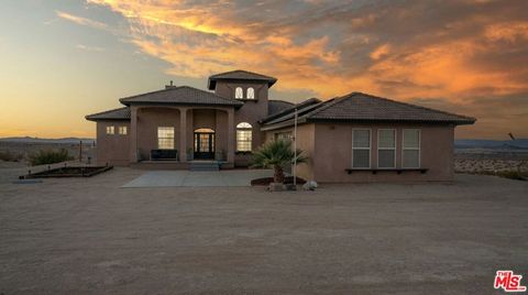 Photo of 71638 Laura Lane, Twentynine Palms, CA 92277 (MLS # 26661197)