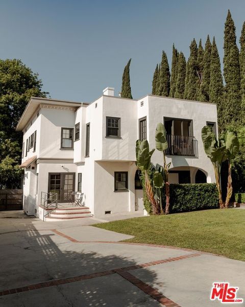 Photo of 4926 Marathon Street, Los Angeles, CA 90029 (MLS # 25593587) Photo of 4926 Marathon Street, Los Angeles, CA 90029 (MLS # 25593587)