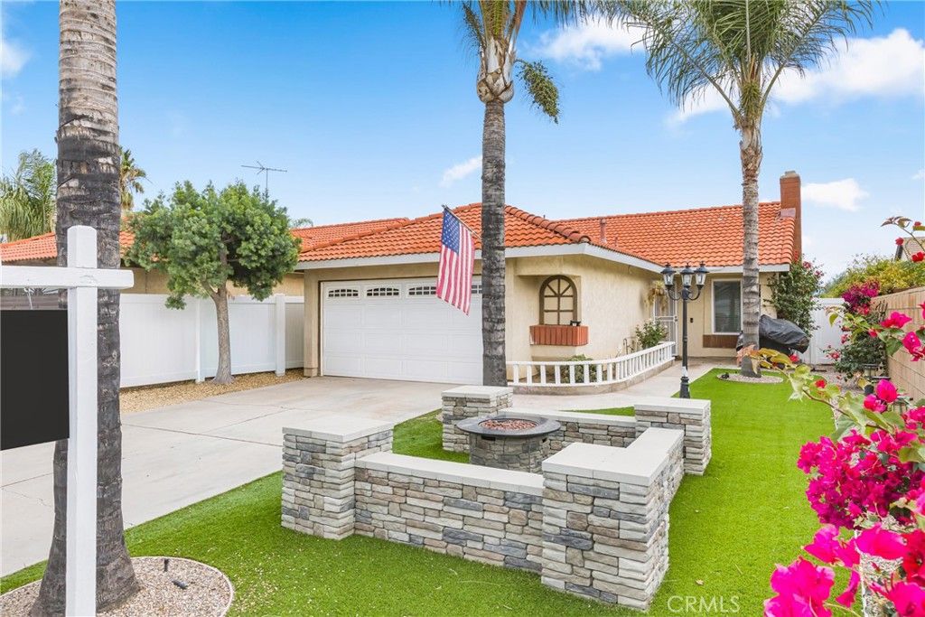 Photo of 1829 Springtree Dr, Perris, CA 92571 (MLS # IG25262753)