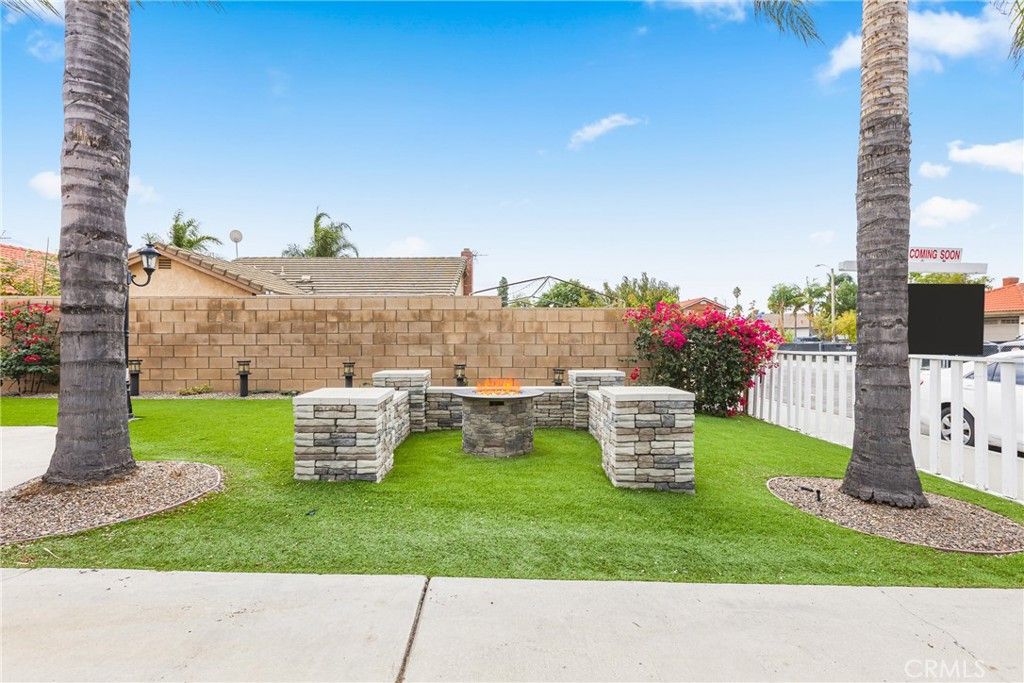 Photo of 1829 Springtree Dr, Perris, CA 92571 (MLS # IG25262753)