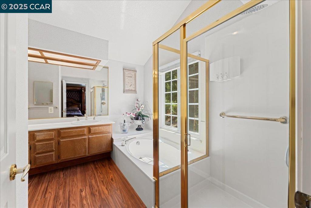 CARRIAGE HILLS - Residential