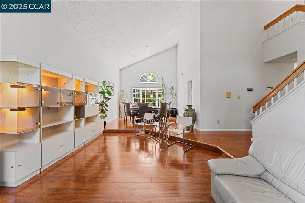 CARRIAGE HILLS - Residential