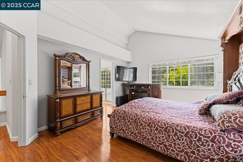 CARRIAGE HILLS - Residential