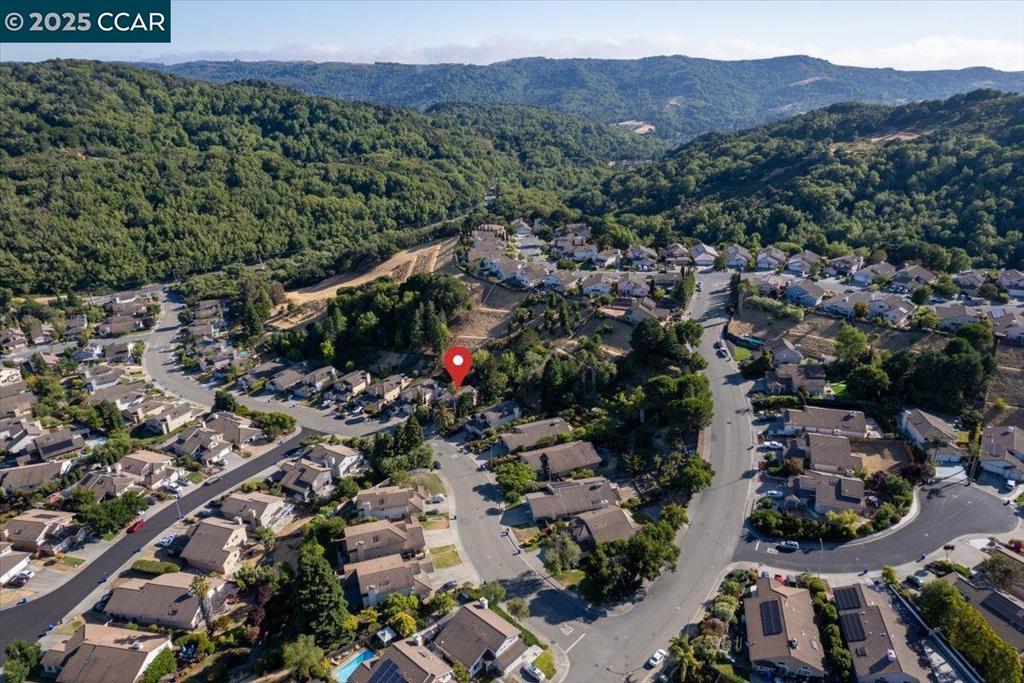 CARRIAGE HILLS - Residential