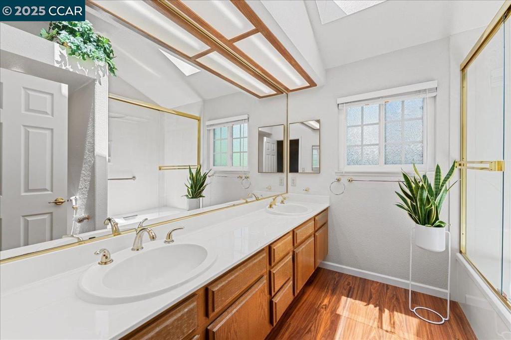 CARRIAGE HILLS - Residential