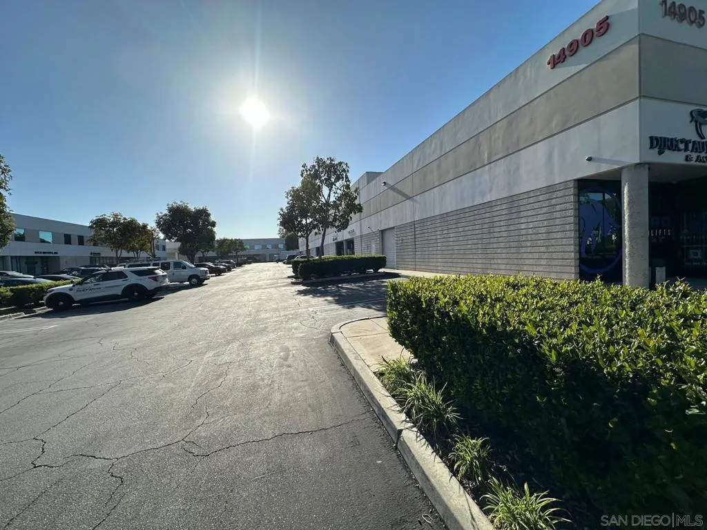 Paramount, California 90723, United States, ,Commercial,Active,184357