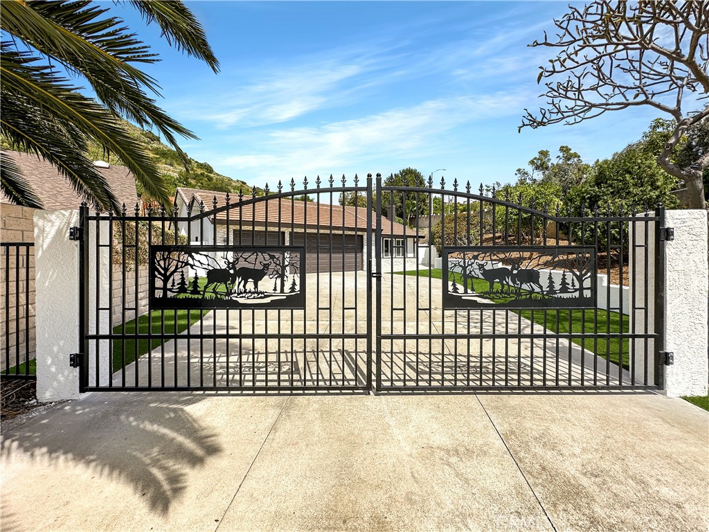 5519 E Avenida Palmar