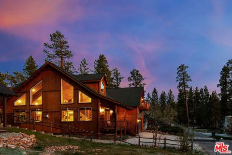 Photo of 511 Lakewood Lane, Big Bear, CA 92315 (MLS # 25586417)