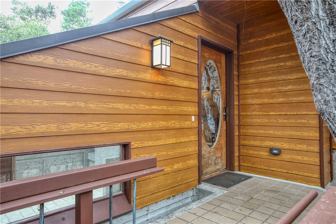 1021 Hillcrest