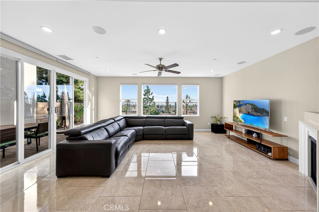 2976 E Coalinga Dr.