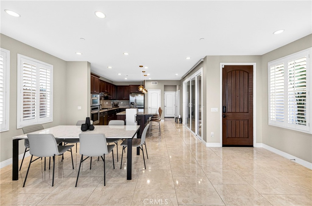 2976 E Coalinga Dr.