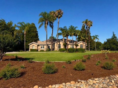 Photo of 10746 Green Valley Drive, Gilroy, CA 95020 (MLS # ML82051868)