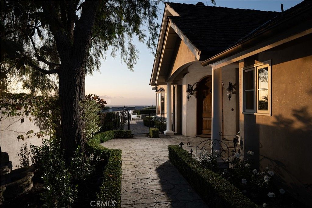 Photo of 2001 Yacht Resolute, Newport Beach, CA 92660 (MLS # NP25273183)