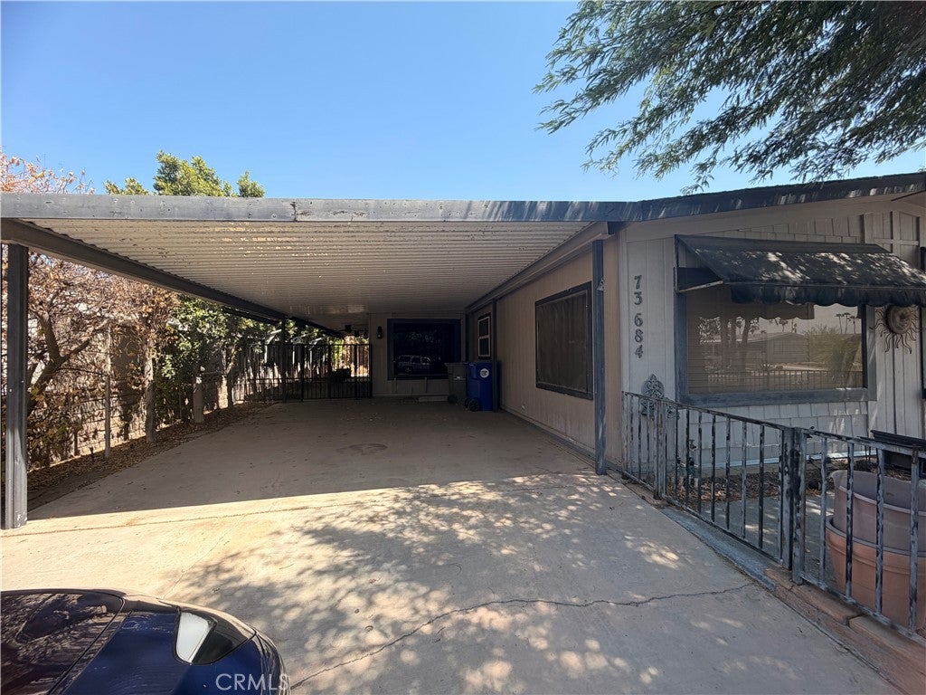 73684 Desert Green Dr N