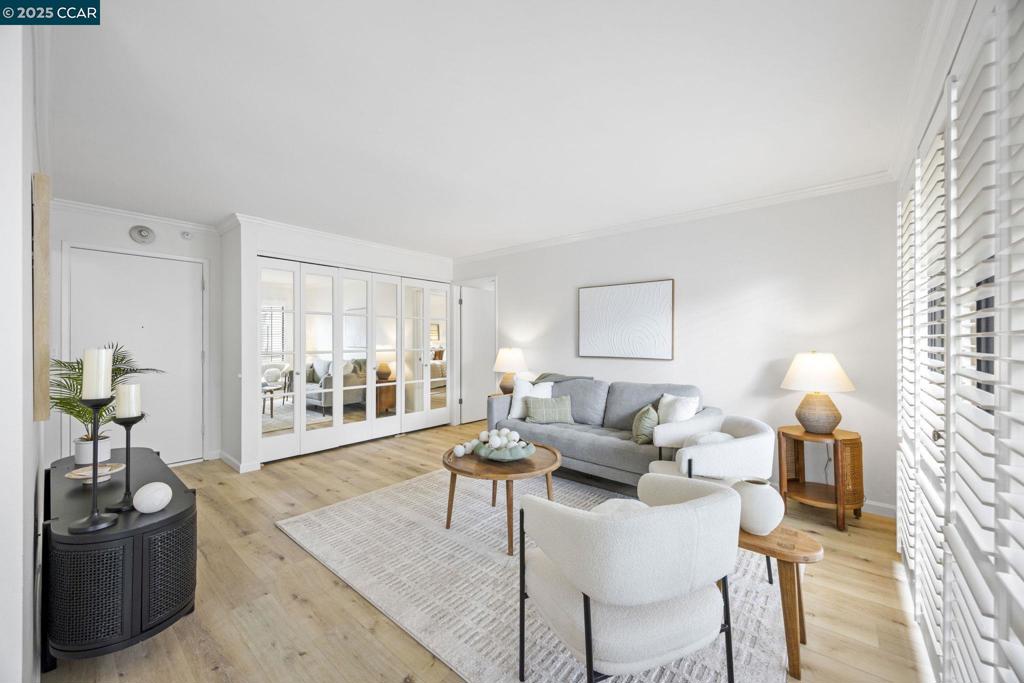 4 Commodore Drive D335