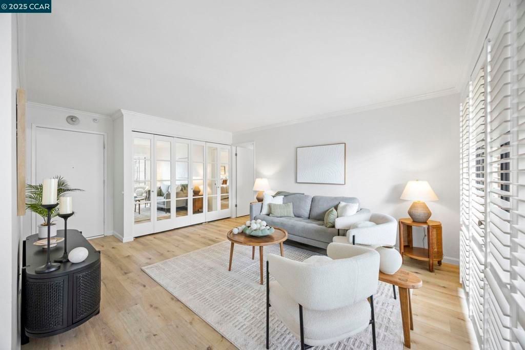 Photo of 4 Commodore Drive Dr #D335, Emeryville, CA 94608 (MLS # 41118067)