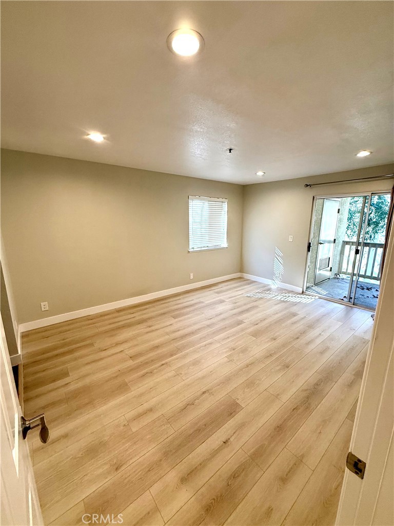 Oak Park (867) - Residential Lease