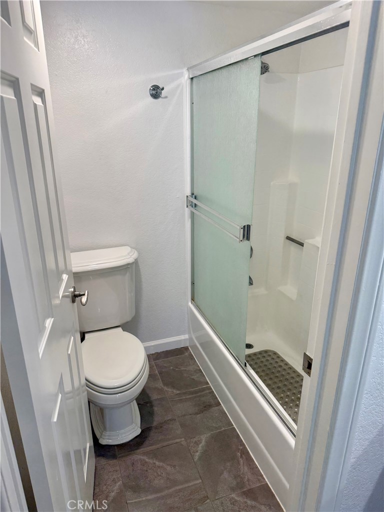Oak Park (867) - Residential Lease