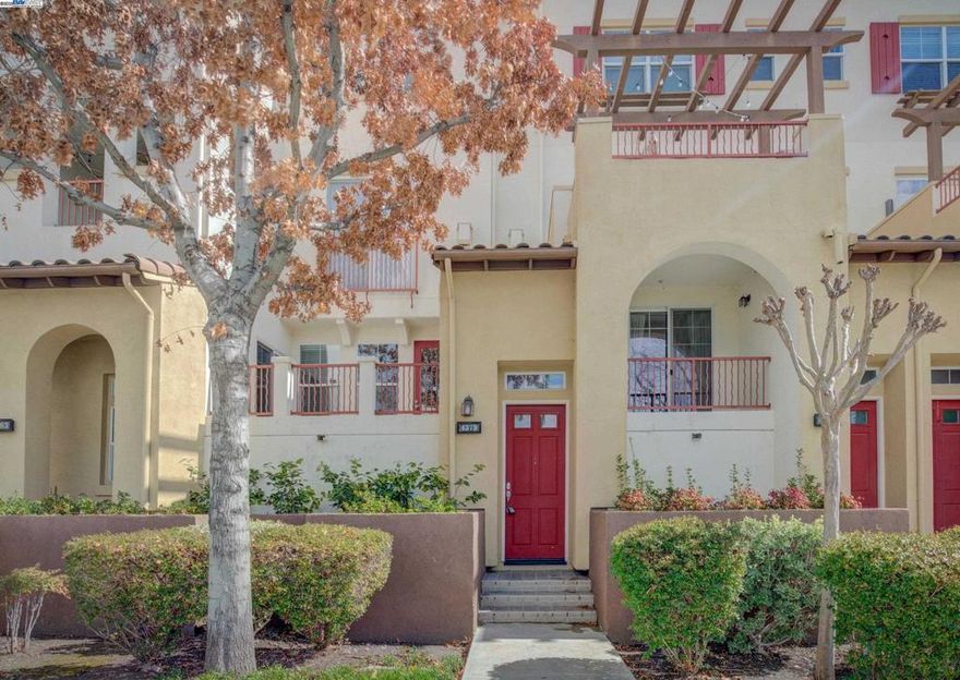 Opportunity knocks to own a Toll Brothers condo in Dublin!  Walking distance to everything, best schools, best location in East Bay!  Street level unit with the side by side garage underneath the unit.  2 bed 2 bath in 1 level, West facing bright and airy with a balcony.  Open house Sat and Sun from 2-5pm, it is a must see!