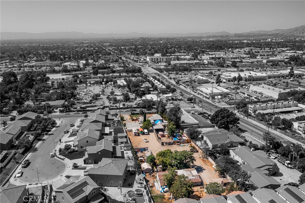 13148 Gladstone Avenue