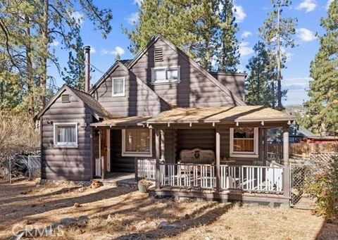 Photo of 345 W Sherwood BLVD, Big Bear City, CA 92314 (MLS # DW26097064)