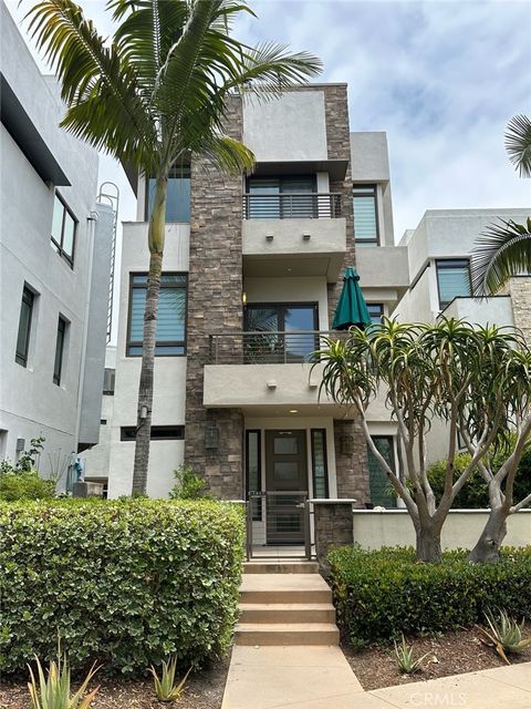 5823 Seahorse Court Playa Vista CA 90094