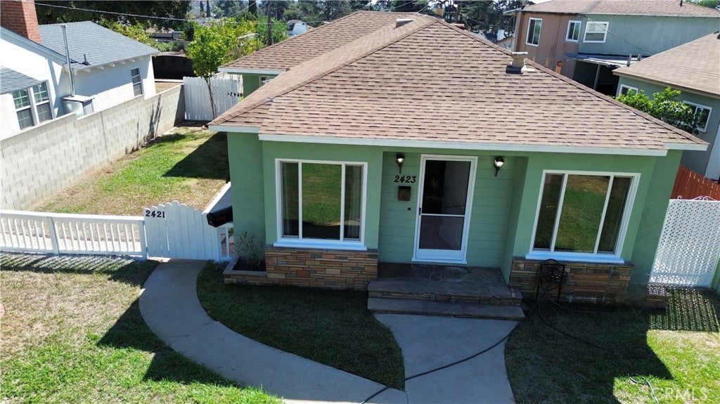 2421 W Via Corona