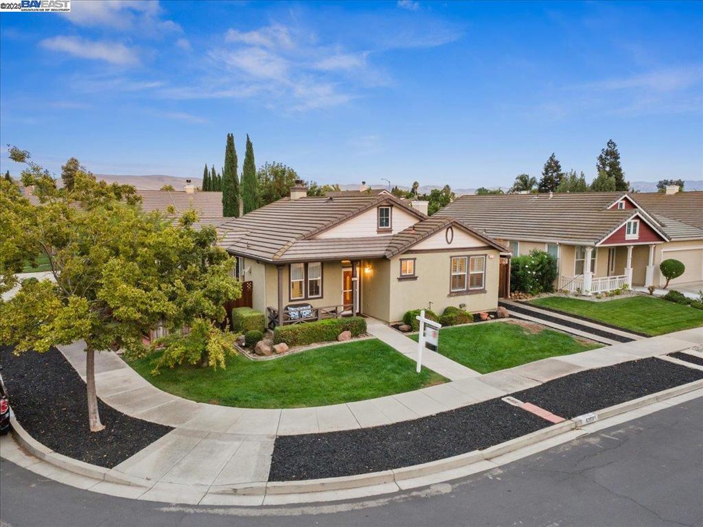 ALTAMAR MEADOWS - Residential