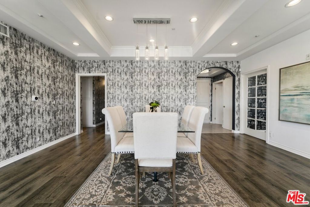 1278 S Camden Drive 202