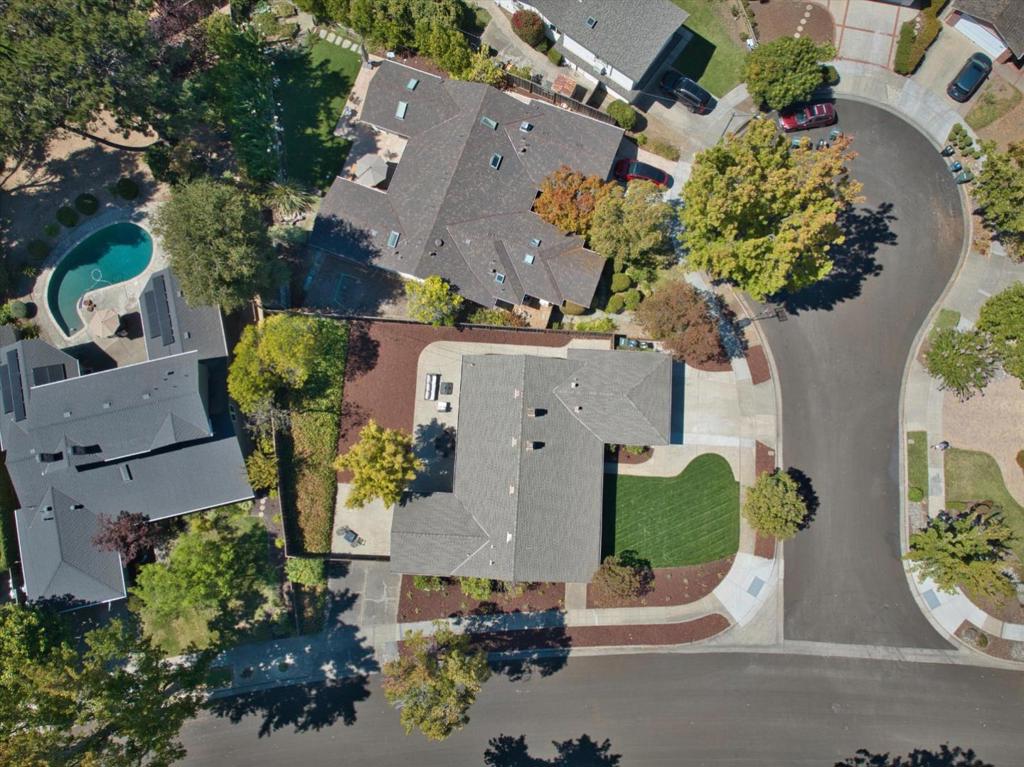 1653 Kitchener Drive