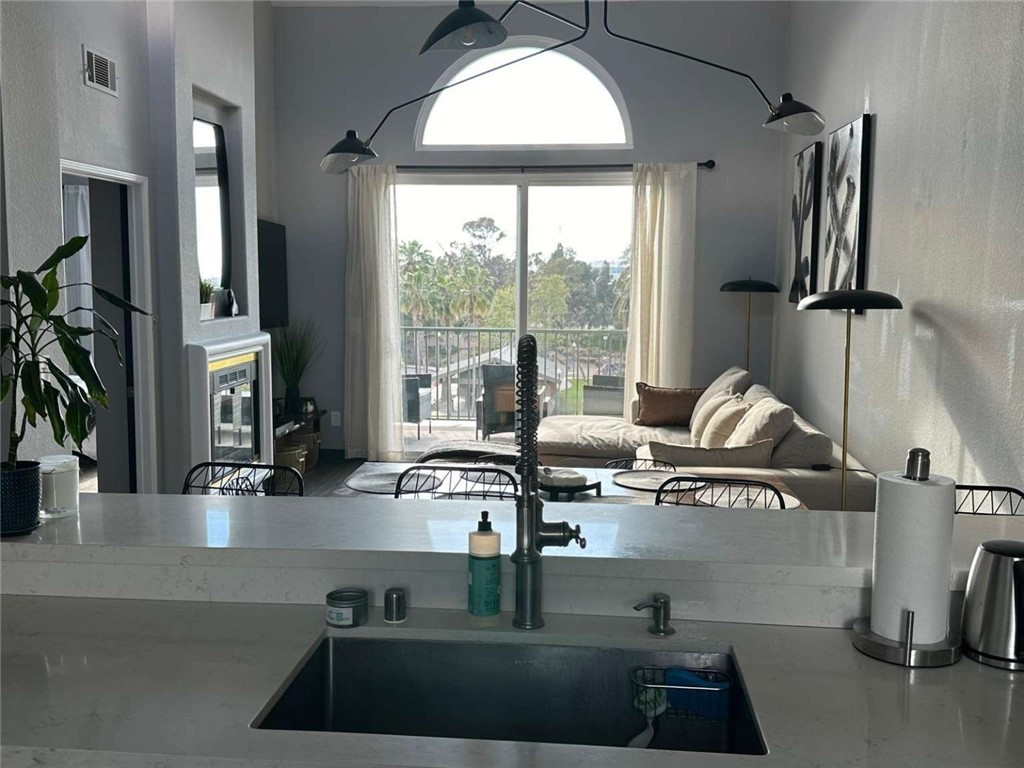 555 Maine Avenue 425