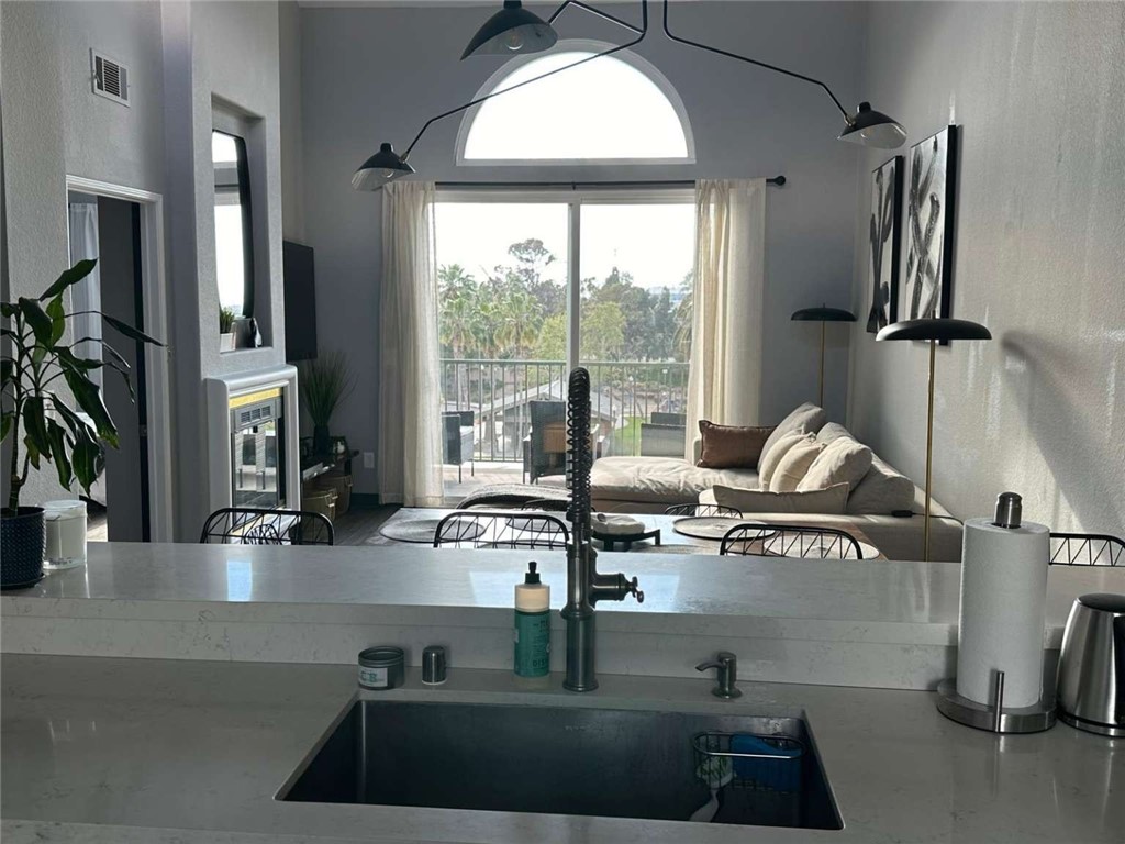 555 Maine Avenue 425