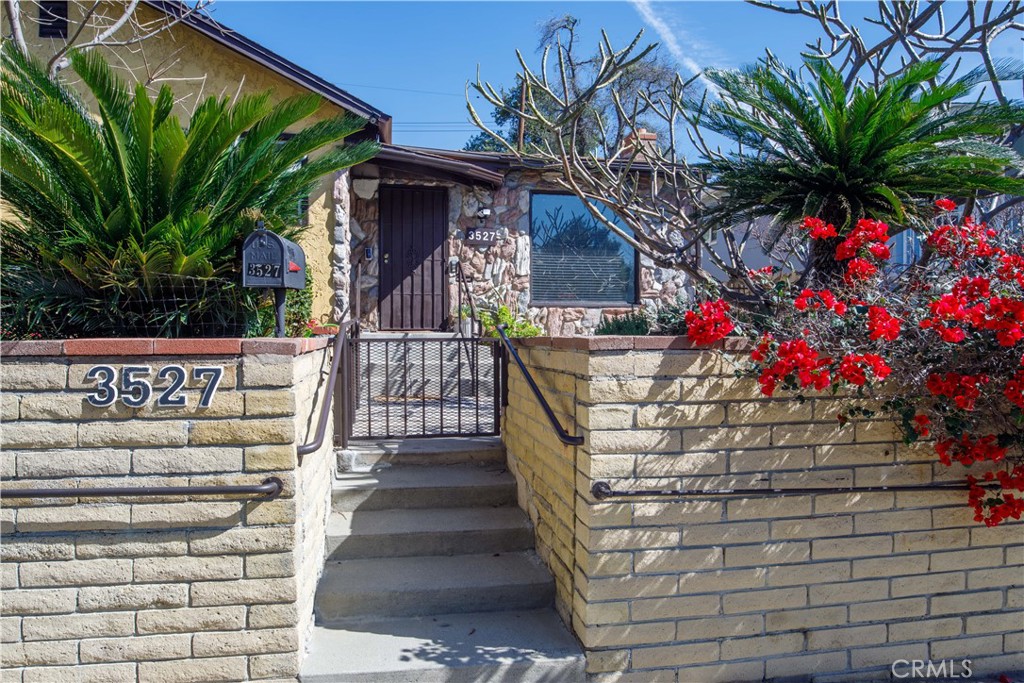 3527 Fairchild